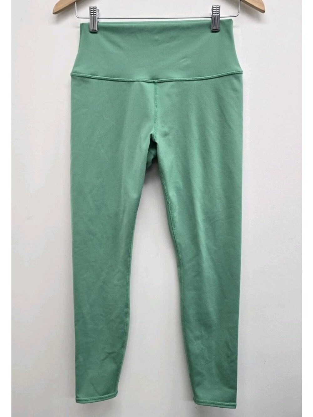Alo Yoga 7/8 High Waist Airbrush Leggings Sz M Athleisure Yoga Activewear Green